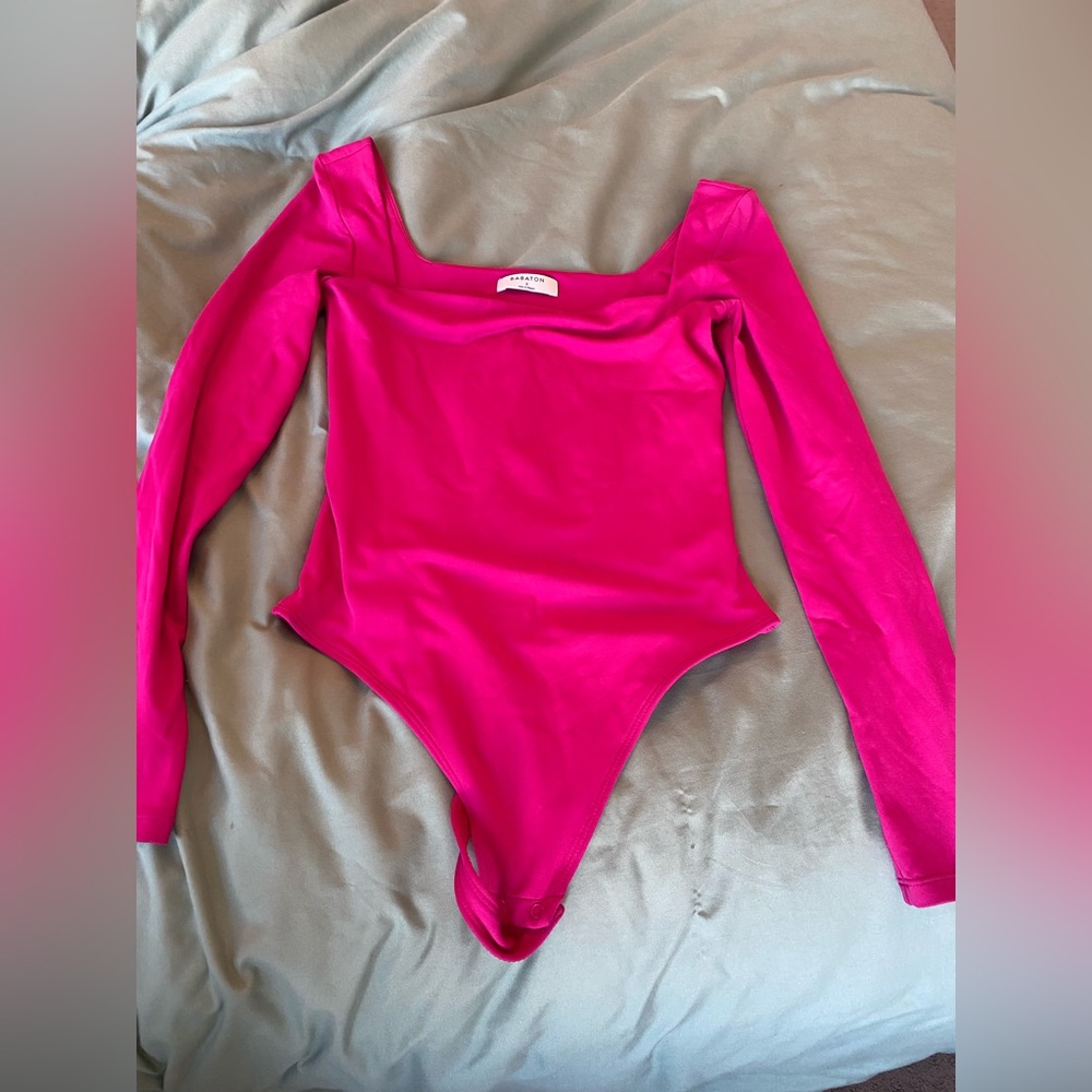 Aritzia squareneck contour hot pink magenta bodysuit long sleeve Babaton